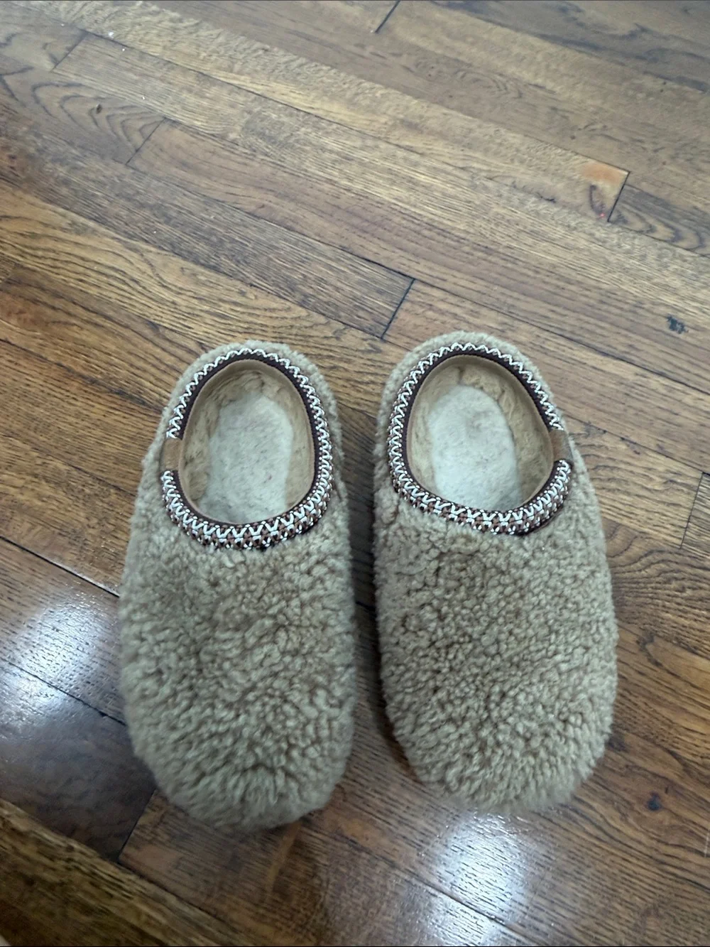 UGG Kids Tan Sherpa Slip-On Slippers with Braided Trim